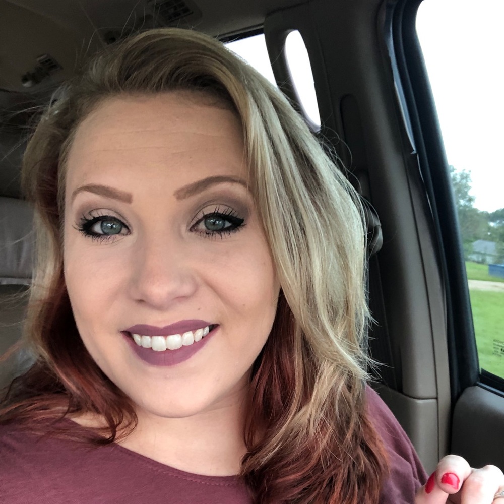 Meet your Posher, Stephanie